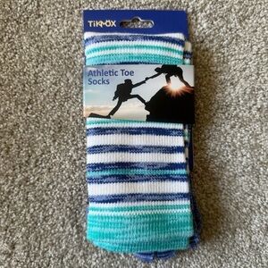 NWT TikMox unisex toe socks